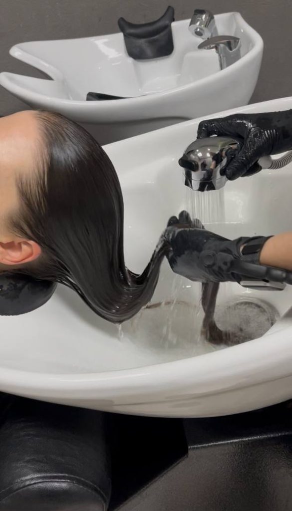 Миття голови